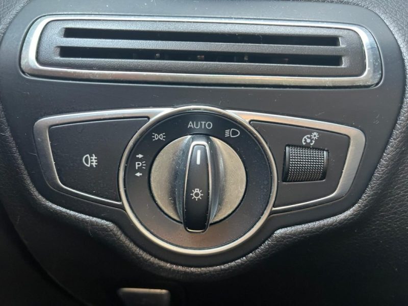 MERCEDES-BENZ Classe GLC Coupé 220 d 170 ch AMG Line 4MATIC Boîte Auto 9G-Tronic / Attelage