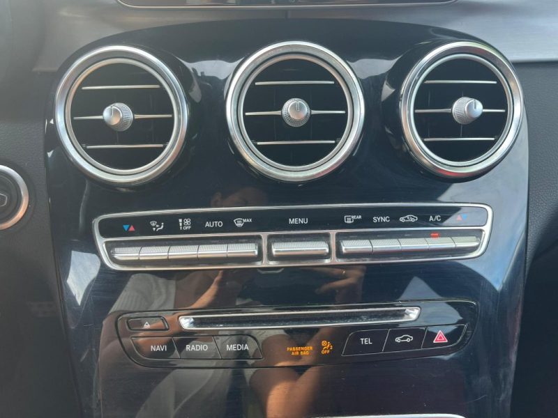 MERCEDES-BENZ Classe GLC Coupé 220 d 170 ch AMG Line 4MATIC Boîte Auto 9G-Tronic / Attelage