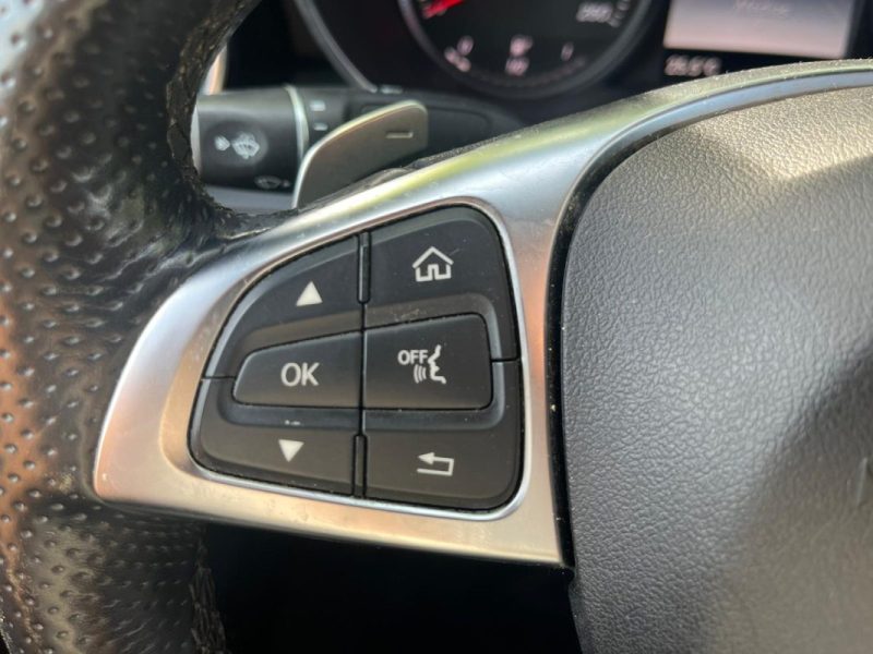 MERCEDES-BENZ Classe GLC Coupé 220 d 170 ch AMG Line 4MATIC Boîte Auto 9G-Tronic / Attelage