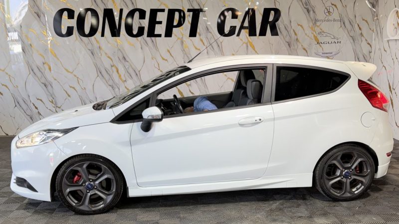 FORD FIESTA ST  2014 - 73 459Kms - Premier Main - Parfait Etat - FRANCE