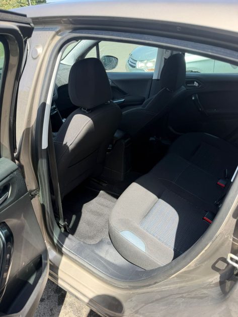 PEUGEOT 208 1.4 HDI 68ch ALLURE