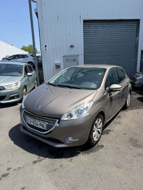 PEUGEOT 208 1.4 HDI 68ch ALLURE