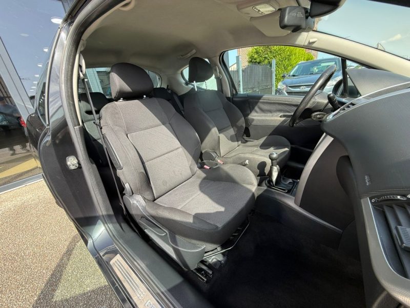 Peugeot 207 1.6 HDi 90Ch Premium Pack