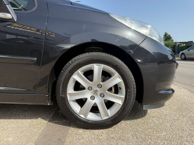 Peugeot 207 1.6 HDi 90Ch Premium Pack