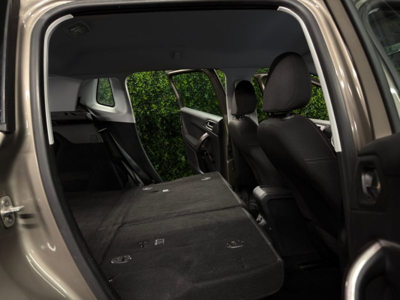 PEUGEOT 2008 1.6 HDI 100 Cv ECRAN GPS TACTILE / CRIT AIR 2 - GARANTIE 1 AN