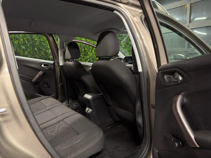 PEUGEOT 2008 1.6 HDI 100 Cv ECRAN GPS TACTILE / CRIT AIR 2 - GARANTIE 1 AN