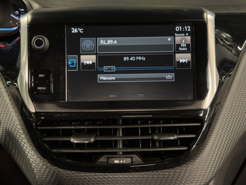 PEUGEOT 2008 1.2 TURBO 110 Cv 1ERE MAIN ECRAN GPS TACTILE / CRIT AIR 1 - GARANTIE 1 AN