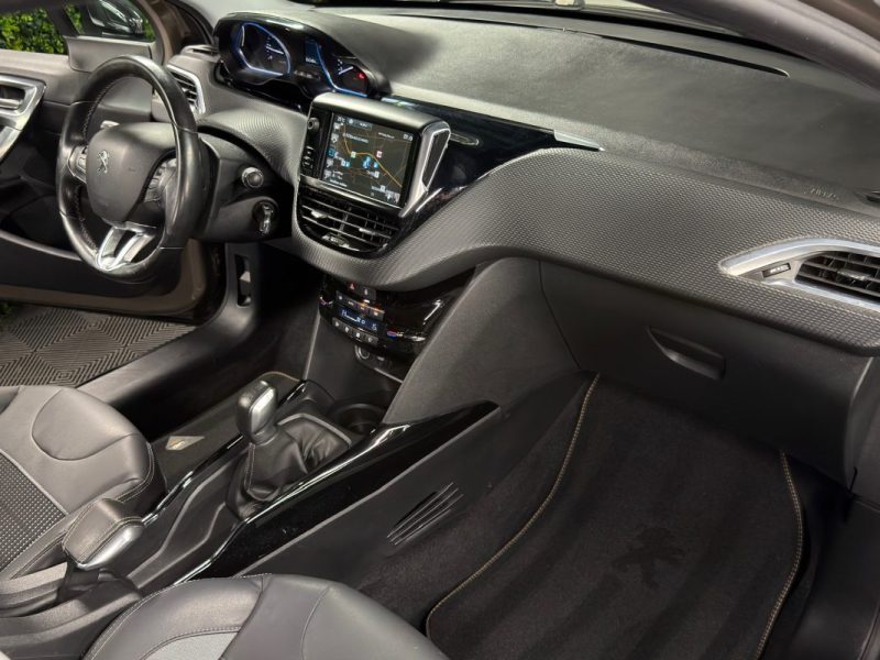 PEUGEOT 2008 1.2 TURBO 110 Cv 1ERE MAIN ECRAN GPS TACTILE / CRIT AIR 1 - GARANTIE 1 AN