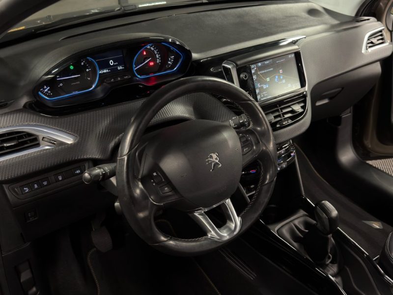 PEUGEOT 2008 1.2 TURBO 110 Cv 1ERE MAIN ECRAN GPS TACTILE / CRIT AIR 1 - GARANTIE 1 AN