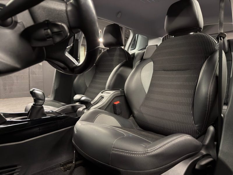 PEUGEOT 2008 1.2 TURBO 110 Cv 1ERE MAIN ECRAN GPS TACTILE / CRIT AIR 1 - GARANTIE 1 AN