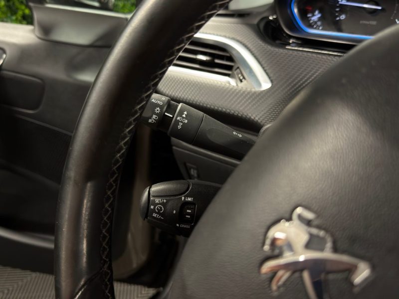 PEUGEOT 2008 1.2 TURBO 110 Cv 1ERE MAIN ECRAN GPS TACTILE / CRIT AIR 1 - GARANTIE 1 AN