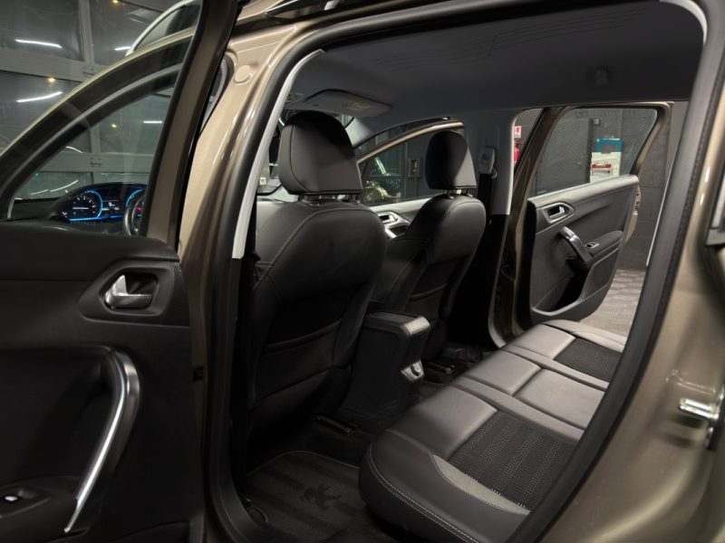 PEUGEOT 2008 1.2 TURBO 110 Cv 1ERE MAIN ECRAN GPS TACTILE / CRIT AIR 1 - GARANTIE 1 AN