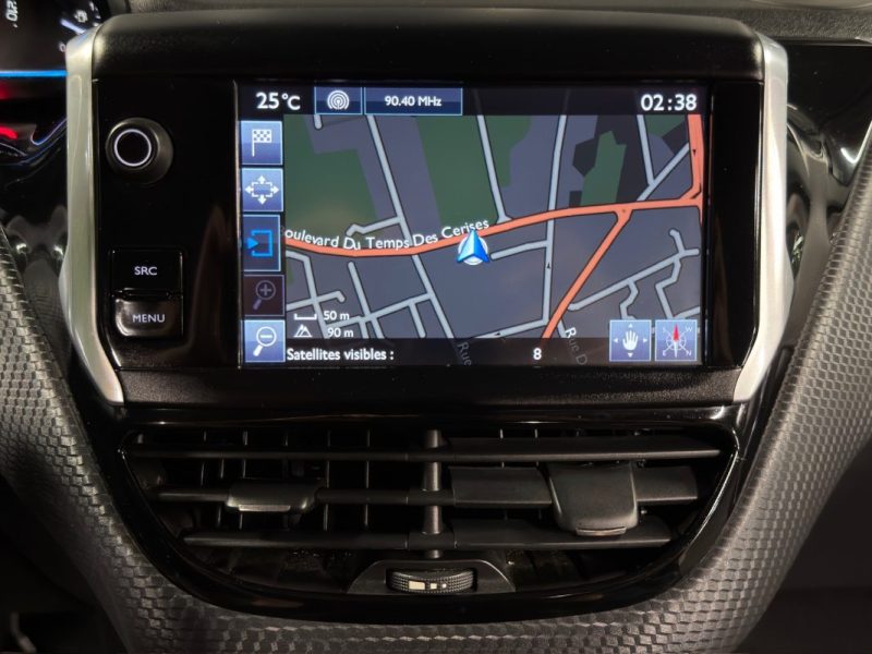 PEUGEOT 2008 CROSSWAY 1.2 TURBO 110 Cv ECRAN GPS TACTILE / CRIT AIR 1 - GARANTIE 1 AN