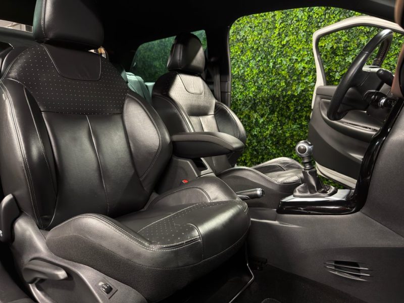 DS DS 3 GIVENCHY Le MakeUp 1.2 TURBO 130 Cv 38 900 Kms ECRAN GPS CAMERA INTERIEUR CUIR Garantie 1 an