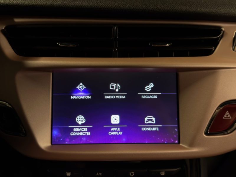 DS DS 3 GIVENCHY Le MakeUp 1.2 TURBO 130 Cv 38 900 Kms ECRAN GPS CAMERA INTERIEUR CUIR Garantie 1 an