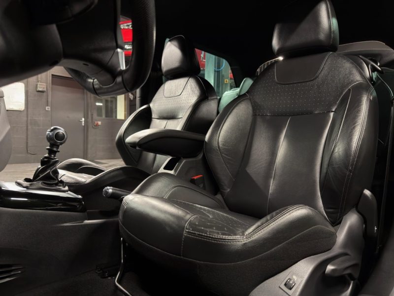 DS DS 3 GIVENCHY Le MakeUp 1.2 TURBO 130 Cv 38 900 Kms ECRAN GPS CAMERA INTERIEUR CUIR Garantie 1 an