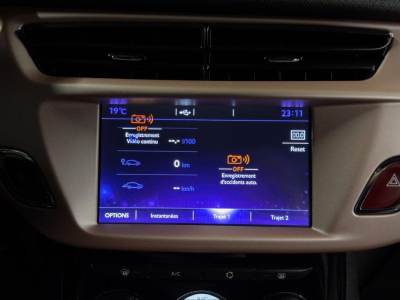 DS DS 3 GIVENCHY Le MakeUp 1.2 TURBO 130 Cv 38 900 Kms ECRAN GPS CAMERA INTERIEUR CUIR Garantie 1 an