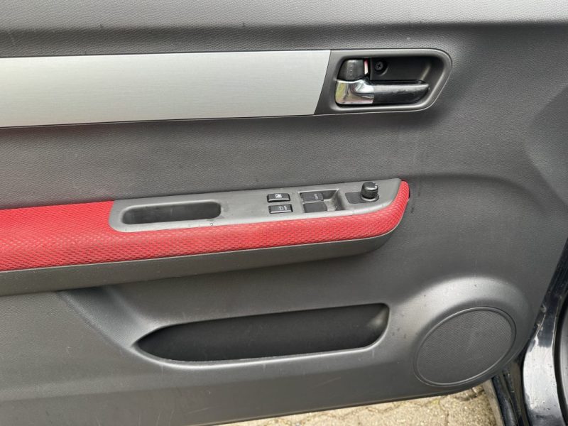 SUZUKI SWIFT SPORT 2011 GARANTIE 12 MOIS
