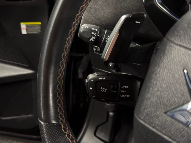 DS DS 3 CROSSBACK PERFORMANCE LINE 1.2 TURBO 130 Cv BOITE AUTO EAT8 VIRTUAL COCKPIT - GARANTIE 1 AN