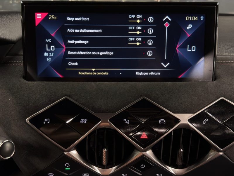 DS DS 3 CROSSBACK PERFORMANCE LINE 1.2 TURBO 130 Cv BOITE AUTO EAT8 VIRTUAL COCKPIT - GARANTIE 1 AN