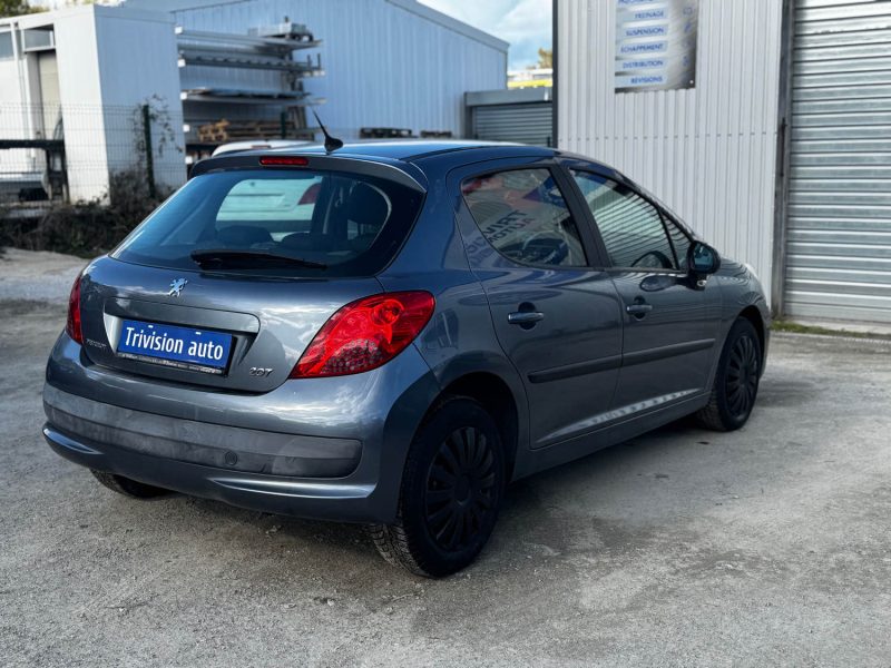 PEUGEOT  207  1.4 TENDANCE 2006
