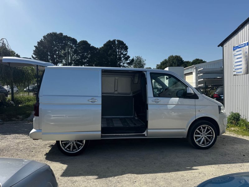 VOLKSWAGEN TRANSPORTER 6 FOURGON 2.0 TDI 4MOTION 180CV R 2014