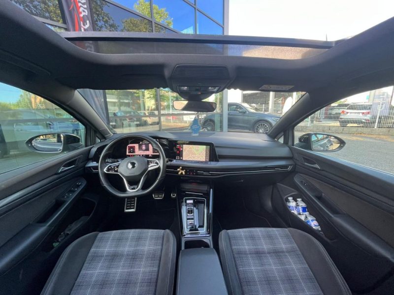 VOLKSWAGEN Golf 8 GTD 2.0 TDI DSG7 200 ch Boîte auto / Toit ouvrant