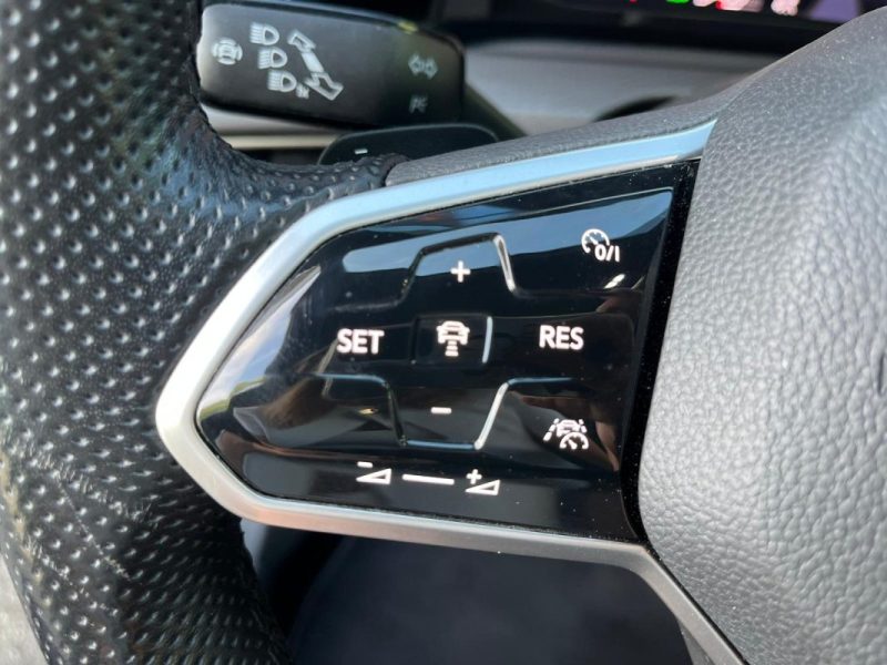 VOLKSWAGEN Golf 8 GTD 2.0 TDI DSG7 200 ch Boîte auto / Toit ouvrant