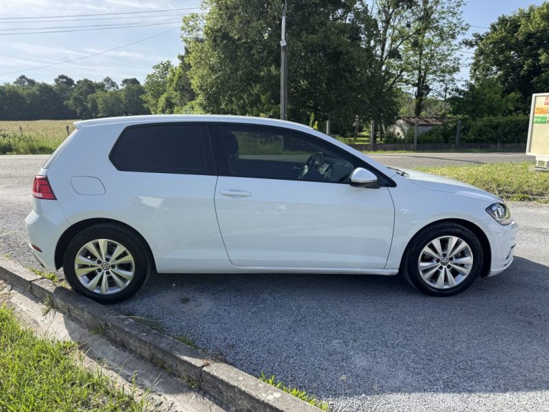 VOLKSWAGEN GOLF VII 1.6 TDI 115CH FAP CONFORTLINE 3P 