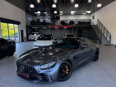 MERCEDES BENZ AMG GT-R  