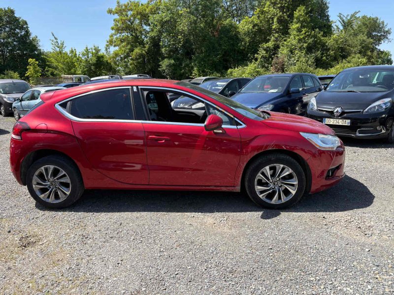 CITROEN DS4 1.6 E-HDI115 sport CHIC BMP6 