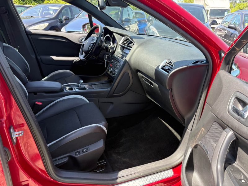 CITROEN DS4 1.6 E-HDI115 sport CHIC BMP6 