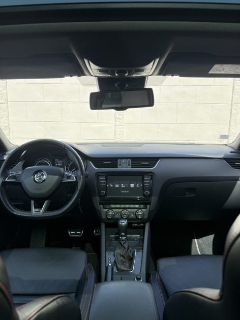 SKODA OCTAVIA III COMBI 2.0 TDI RS 184ch DSG Toit Ouvrant / Sièges électriques / PACK SON CANTON