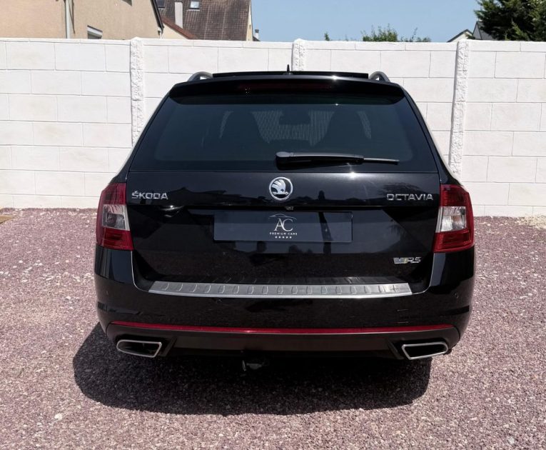 SKODA OCTAVIA III COMBI 2.0 TDI RS 184ch DSG Toit Ouvrant / Sièges électriques / PACK SON CANTON