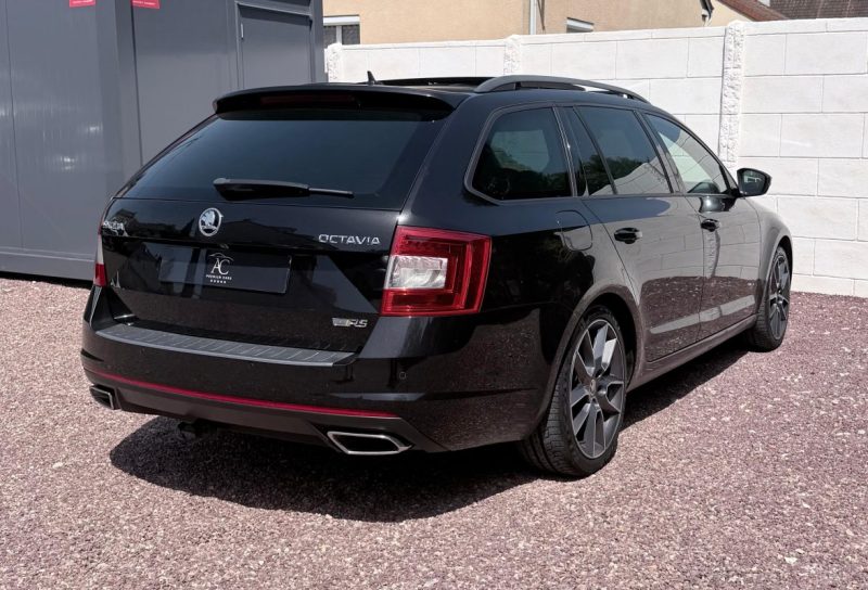 SKODA OCTAVIA III COMBI 2.0 TDI RS 184ch DSG Toit Ouvrant / Sièges électriques / PACK SON CANTON