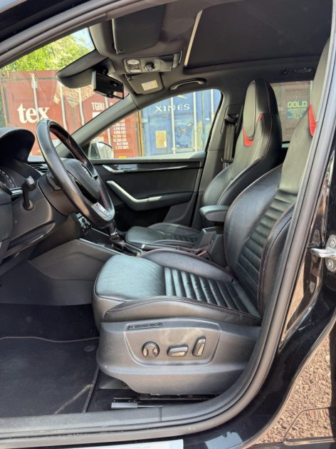 SKODA OCTAVIA III COMBI 2.0 TDI RS 184ch DSG Toit Ouvrant / Sièges électriques / PACK SON CANTON