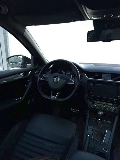 SKODA OCTAVIA III COMBI 2.0 TDI RS 184ch DSG Toit Ouvrant / Sièges électriques / PACK SON CANTON