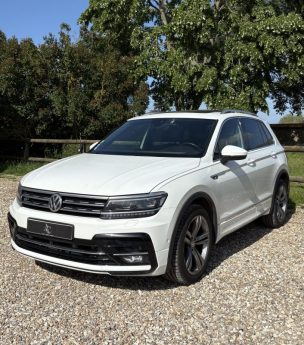 VOLKSWAGEN TIGUAN R-LINE PACK BLACK 2.0 TDI 4 MOTION 150ch SIÈGES CHAUFFANT / TOIT OUVRANT