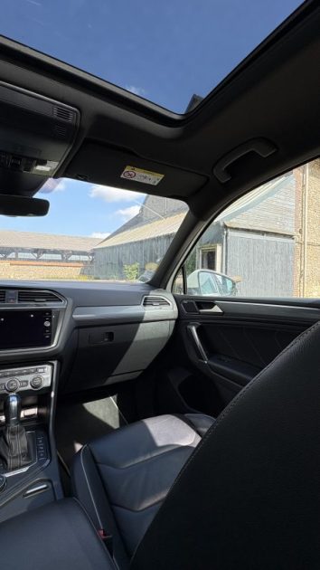 VOLKSWAGEN TIGUAN R-LINE PACK BLACK 2.0 TDI 4 MOTION 150ch SIÈGES CHAUFFANT / TOIT OUVRANT