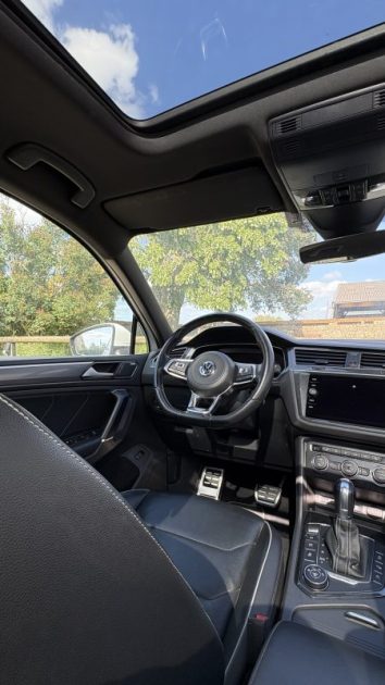 VOLKSWAGEN TIGUAN R-LINE PACK BLACK 2.0 TDI 4 MOTION 150ch SIÈGES CHAUFFANT / TOIT OUVRANT