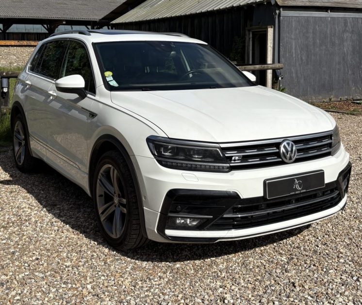 VOLKSWAGEN TIGUAN R-LINE PACK BLACK 2.0 TDI 4 MOTION 150ch SIÈGES CHAUFFANT / TOIT OUVRANT