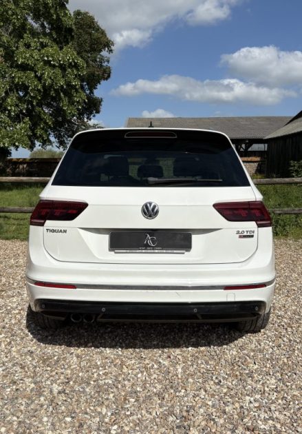 VOLKSWAGEN TIGUAN R-LINE PACK BLACK 2.0 TDI 4 MOTION 150ch SIÈGES CHAUFFANT / TOIT OUVRANT