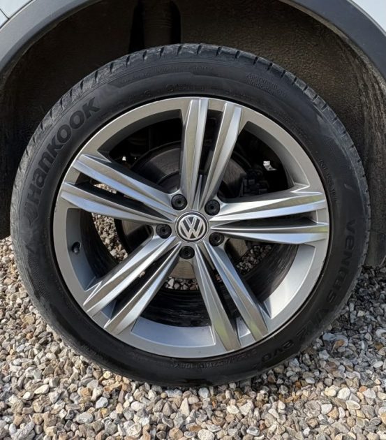 VOLKSWAGEN TIGUAN R-LINE PACK BLACK 2.0 TDI 4 MOTION 150ch SIÈGES CHAUFFANT / TOIT OUVRANT