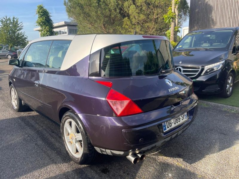 RENAULT AVANTIME PRIVILEGE 3.0 i V6 24V 207 CH