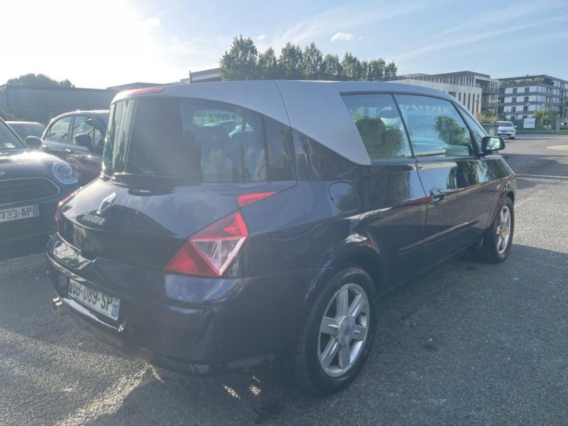 RENAULT AVANTIME PRIVILEGE 3.0 i V6 24V 207 CH