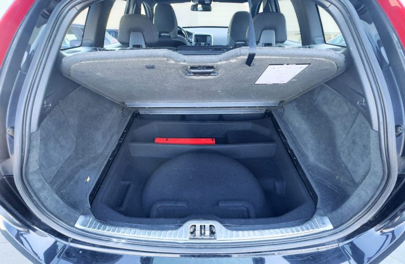 VOLVO XC60 D4 181CH  BVM6 MOMEMTUM 2014 GARANTIE 6MOIS