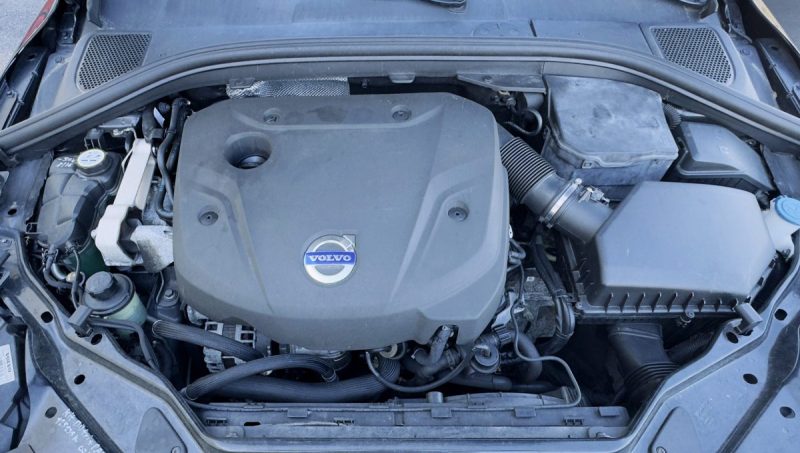 VOLVO XC60 D4 181CH  BVM6 MOMEMTUM 2014 GARANTIE 6MOIS