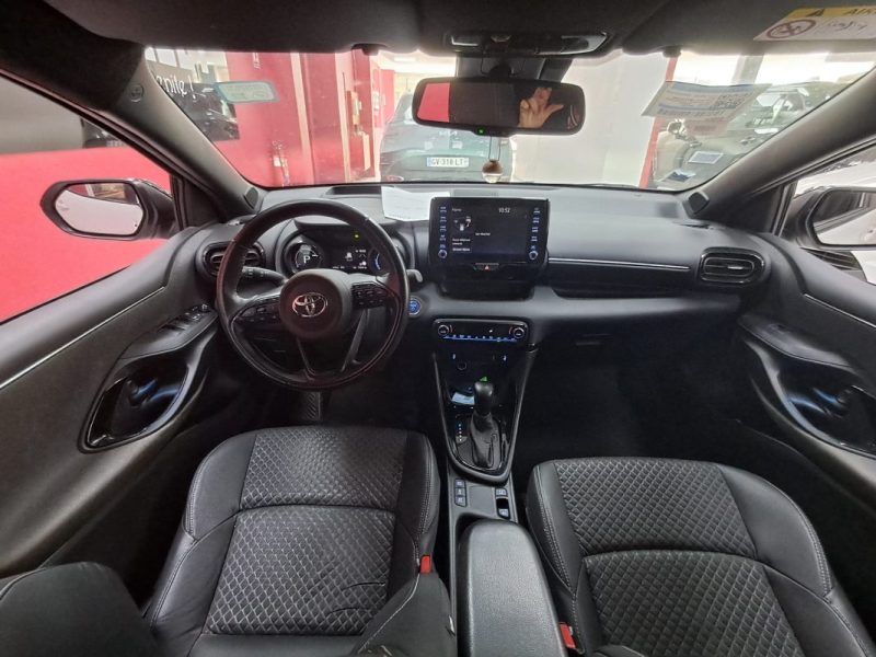 TOYOTA YARIS 4 BERLINE 116cv COLLECTION/1 ERE MAIN/TVA RECUPERABLE