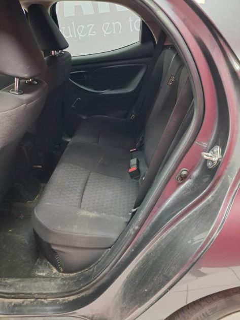 TOYOTA YARIS 4 BERLINE 116cv DYNAMIC BUSINESS/1 ERE MAIN/TVA RECUPERABLE