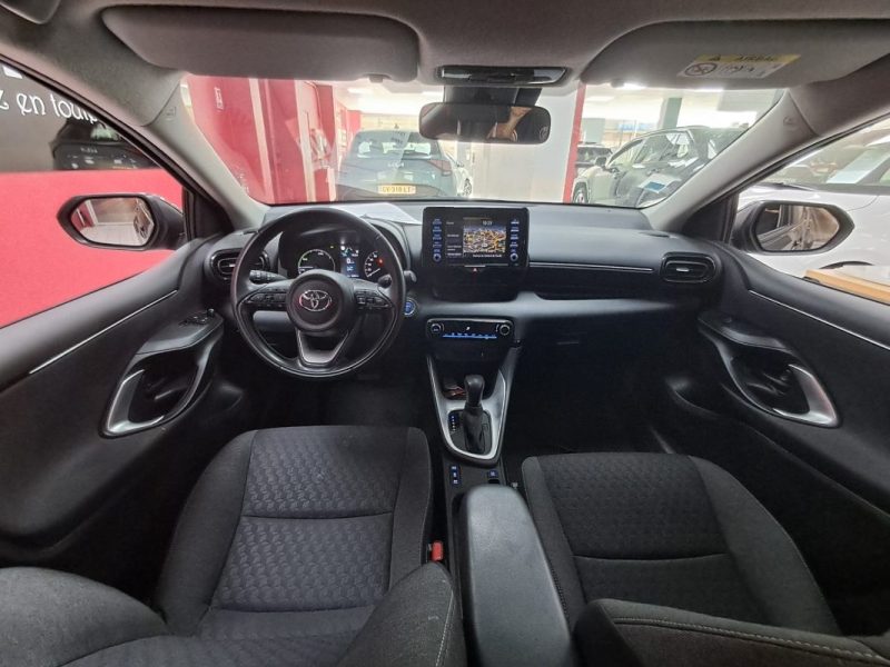 TOYOTA YARIS 4 BERLINE 116cv DYNAMIC BUSINESS/1 ERE MAIN/TVA RECUPERABLE